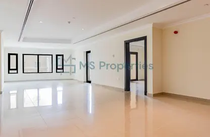 Apartment - 1 Bedroom - 2 Bathrooms for rent in West Porto Drive - Porto Arabia - The Pearl Island - Doha