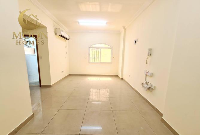 56668377 - Property Image 2