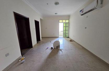 Apartment - 3 Bedrooms - 3 Bathrooms for rent in Bin Omran 35 - Fereej Bin Omran - Doha