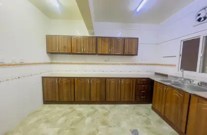 شقة - 3 غرف نوم - 2 حمامات للايجار في الوكرة - الوكرة