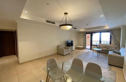 Apartment - 1 Bedroom - 2 Bathrooms for rent in Tower 5 - Porto Arabia - The Pearl Island - Doha