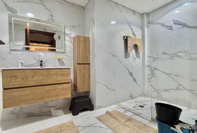 1001992 - Property Image 3