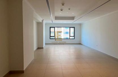 Apartment - 2 Bedrooms - 2 Bathrooms for rent in East Porto Drive - Porto Arabia - The Pearl Island - Doha