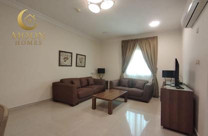 Apartment - 2 Bedrooms - 2 Bathrooms for rent in Umm Ghuwailina 4 - Umm Ghuwailina - Doha