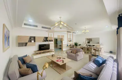 Compound - 3 Bedrooms - 4 Bathrooms for rent in Wadi Al Markh - Muraikh - AlMuraikh - Doha