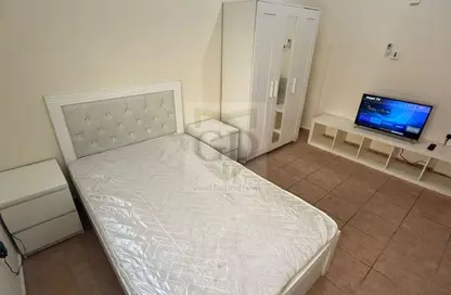 Apartment - Studio - 1 Bathroom for rent in Maamoura Villas - Al Maamoura - Doha