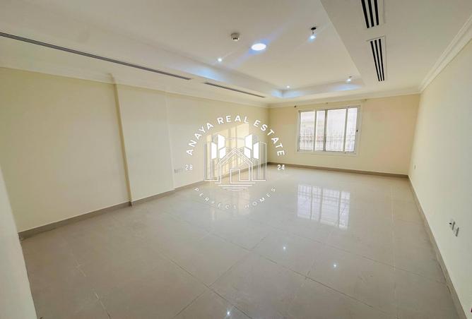 54009654 - Property Image 3