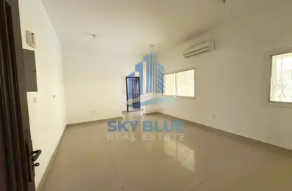 Apartment - 1 Bedroom - 1 Bathroom for rent in Fereej Kulaib - Doha