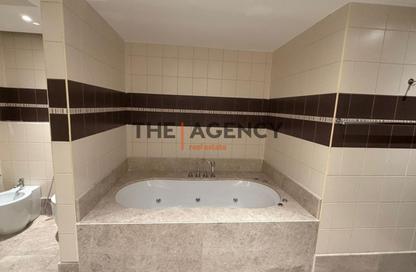 Penthouse - 5 Bedrooms - 6 Bathrooms for rent in Al Gassar Resort - West Bay - Doha