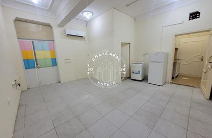 Villa - Studio - 1 for rent in Onaiza - Onaiza - Doha