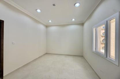 Apartment - 2 Bedrooms - 3 Bathrooms for rent in Al Nasr Street - Al Nasr - Doha