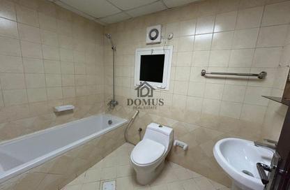 Apartment - 2 Bedrooms - 2 Bathrooms for rent in Hiteen Street - Al Muntazah - Doha