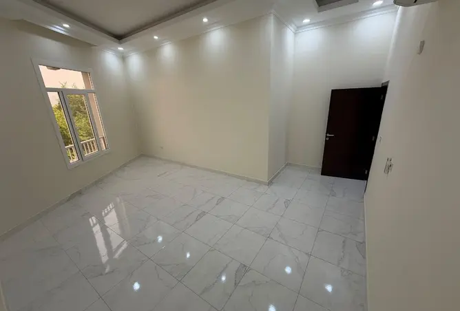 64031755 - Property Image 2
