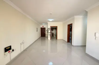 Apartment - 4 Bedrooms - 3 Bathrooms for rent in Anas Street - Fereej Bin Mahmoud North - Fereej Bin Mahmoud - Doha