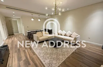 Apartment - 3 Bedrooms - 4 Bathrooms for rent in Floresta Gardens - Floresta Gardens - The Pearl Island - Doha