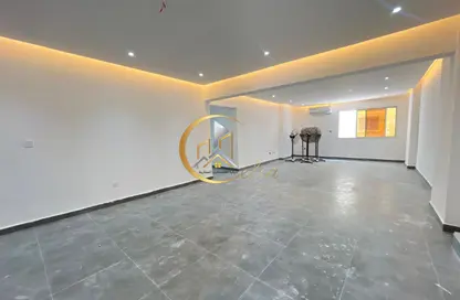 Apartment - 3 Bedrooms - 2 Bathrooms for rent in Thabit Bin Zaid Street - Al Mansoura - Doha