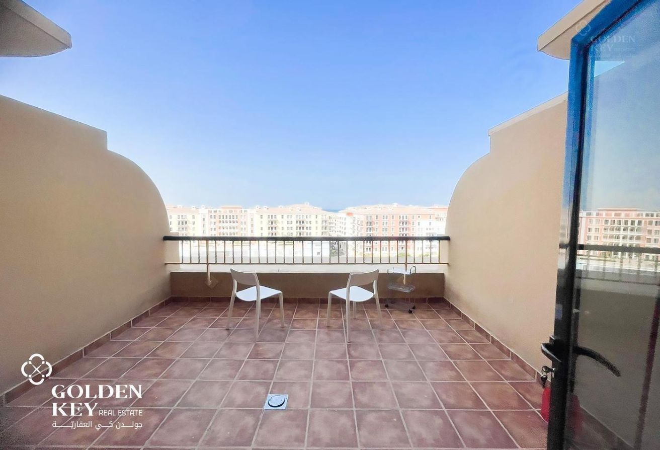 Spacious Studio with Balcony | Open Layout | Pearl