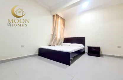 Apartment - 2 Bedrooms - 2 Bathrooms for rent in Umm Ghwailina Comm - Umm Ghuwalina - Umm Ghuwailina - Doha