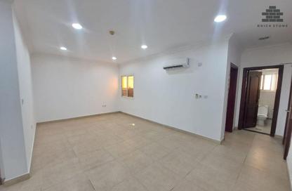 Apartment - 2 Bedrooms - 2 Bathrooms for rent in Al Sadd Road - Al Sadd - Doha