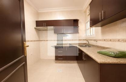 Apartment - 2 Bedrooms - 2 Bathrooms for rent in Abu Jabair Street - Al Muntazah - Doha Apartment - 2 Bedrooms - 2 Bathrooms for rent in Abu Jabair Street - Al Muntazah - Doha