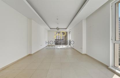 Apartment - 2 Bedrooms - 3 Bathrooms for rent in Viva West - Viva Bahriyah - The Pearl Island - Doha