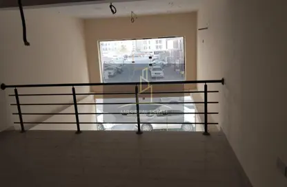 Shop - Studio - 2 Bathrooms for rent in Mirage Residence - Fereej Bin Mahmoud - Doha