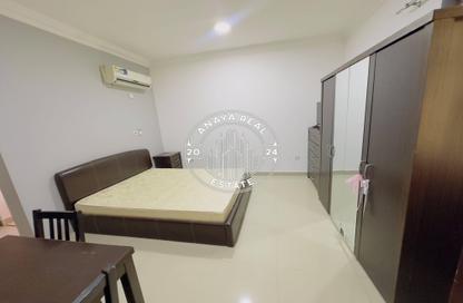 Penthouse - Studio - 1 Bathroom for rent in Abu Hamour - Doha Penthouse - Studio - 1 Bathroom for rent in Abu Hamour - Doha