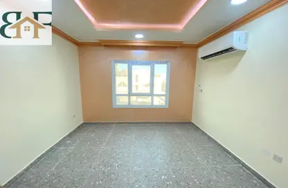 شقة - 2 غرف نوم - 2 حمامات للايجار في شارع المطار القديم - طريق المطار القديم - الدوحة