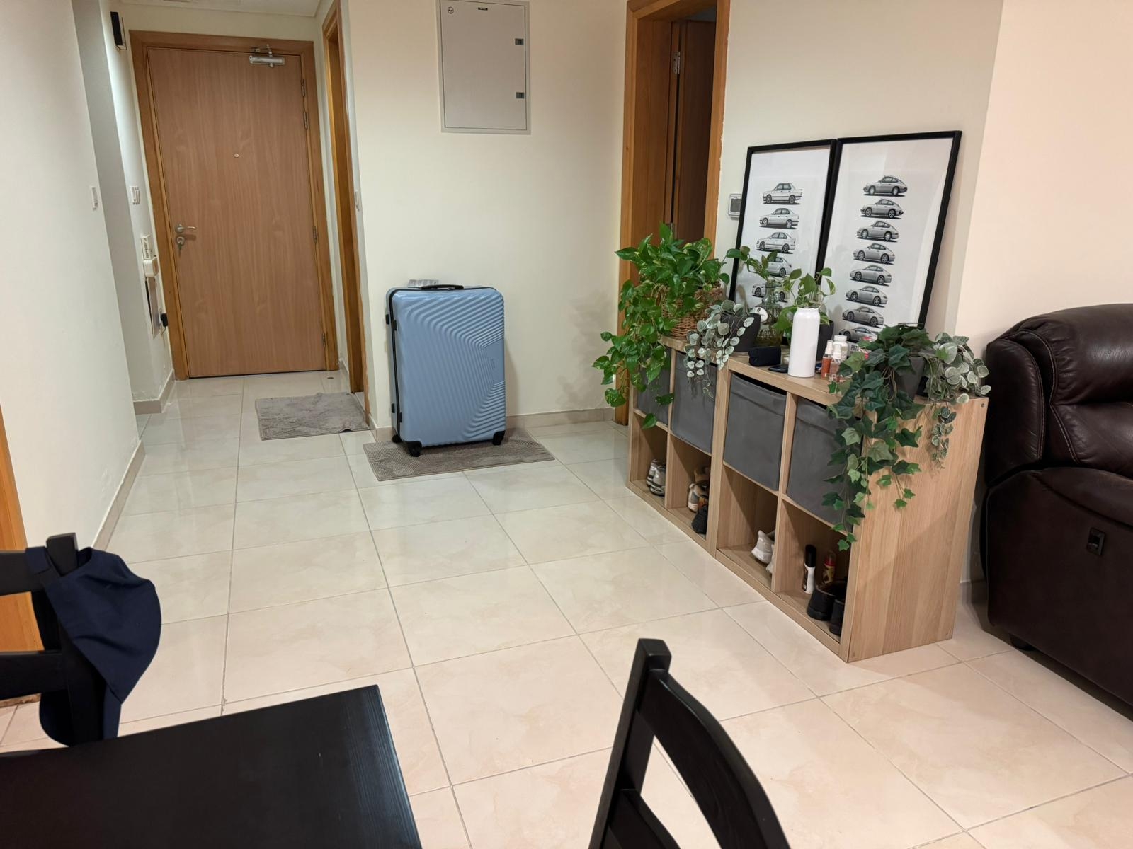 ELEGANT 2 BEDROOM FULLY FURNISHED WITH BALCONY thumbnail 4