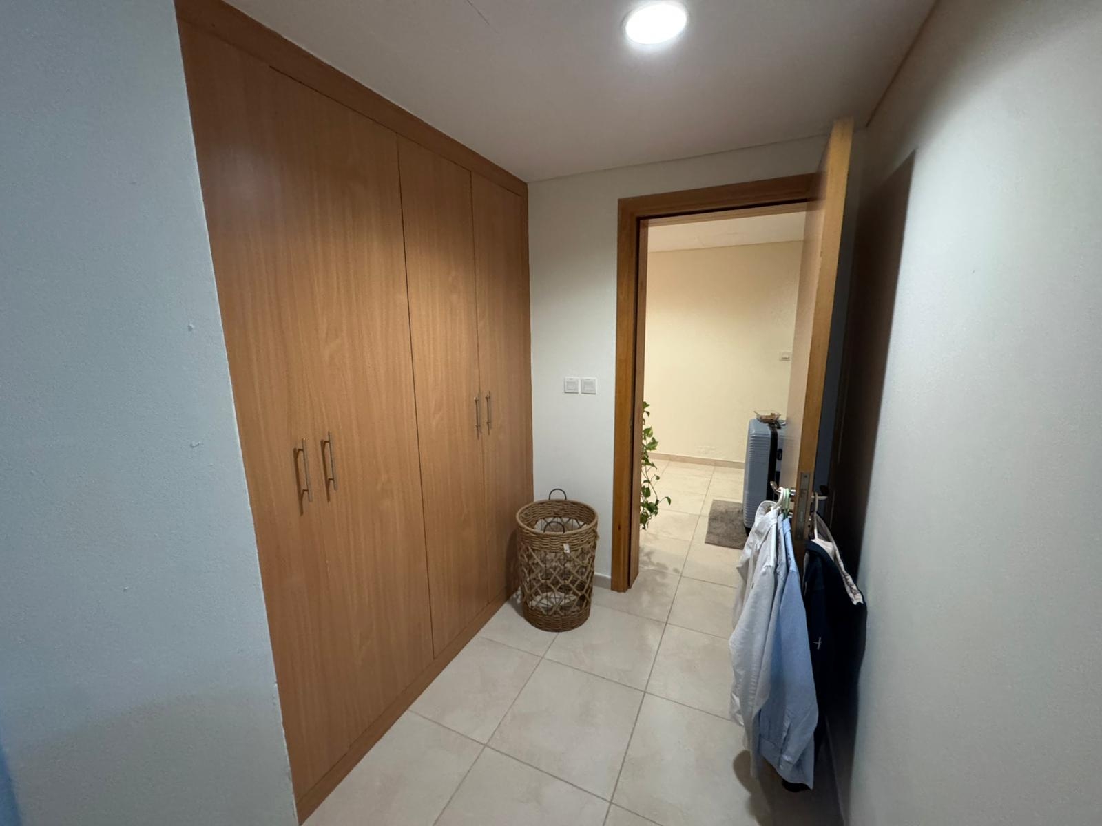 ELEGANT 2 BEDROOM FULLY FURNISHED WITH BALCONY thumbnail 6