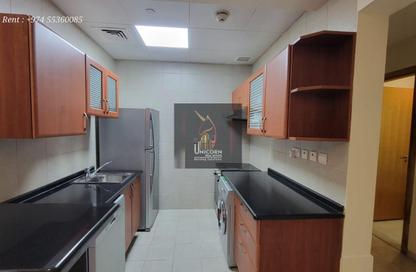 Apartment - 2 Bedrooms - 2 Bathrooms for rent in Zig Zag Tower B - Zig Zag Towers - West Bay - Doha