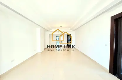 Apartment - 1 Bedroom - 2 Bathrooms for rent in East Porto Drive - Porto Arabia - The Pearl Island - Doha