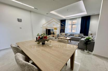 Apartment - 2 Bedrooms - 3 Bathrooms for rent in Ramada Tower - Al Muntazah - Doha
