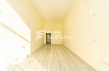 Shop - Studio for rent in Al Murrah - Al Rayyan - Doha