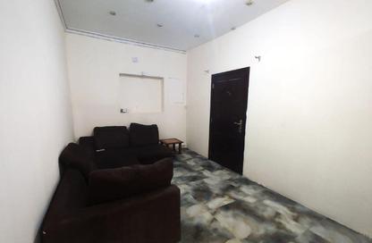Apartment - 1 Bedroom - 2 Bathrooms for rent in Al Maamoura - Doha