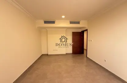 شقة - 2 غرف نوم - 2 حمامات للايجار في شارع ثابت بن زايد - المنصورة - الدوحة