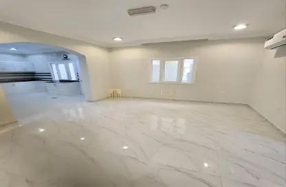 شقة - 4 غرف نوم - 5 حمامات للايجار في شارع الدانة - مريخ - المريخ - الدوحة