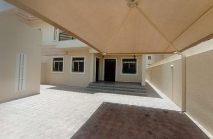 Villa - 5 Bedrooms - 7 Bathrooms for rent in Al Markhiya Street - Al Markhiya - Doha