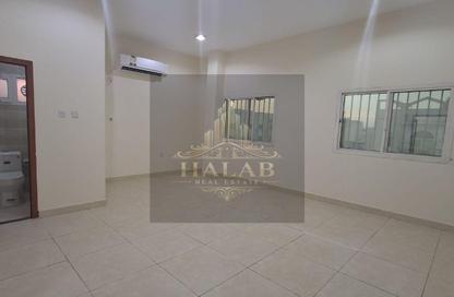 Apartment - 2 Bedrooms - 2 Bathrooms for rent in Madinat Khalifa Building 58 - Madinat Khalifa South - Madinat Khalifa - Doha