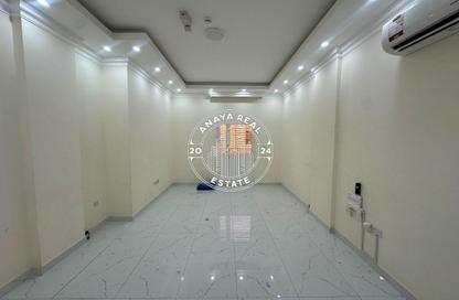 Apartment - 3 Bedrooms - 3 Bathrooms for rent in Bin Omran 35 - Fereej Bin Omran - Doha Apartment - 3 Bedrooms - 3 Bathrooms for rent in Bin Omran 35 - Fereej Bin Omran - Doha