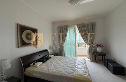 Apartment - 2 Bedrooms - 3 Bathrooms for sale in Viva East - Viva Bahriyah - The Pearl Island - Doha