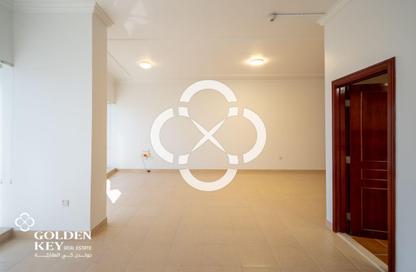 Apartment - 3 Bedrooms - 3 Bathrooms for rent in West Bay Tower - West Bay - West Bay - Doha