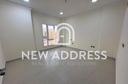 Apartment - 3 Bedrooms - 3 Bathrooms for rent in Al Nasr - Doha