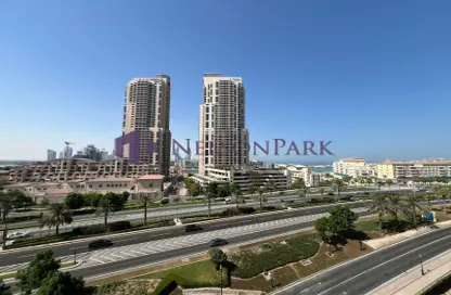 Apartment - 1 Bedroom - 2 Bathrooms for rent in Tower 9 - Porto Arabia - The Pearl Island - Doha