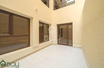Apartment - 3 Bedrooms - 3 Bathrooms for rent in Umm Ghwailina Comm - Umm Ghuwalina - Umm Ghuwailina - Doha