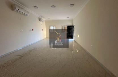 Villa - 6 Bedrooms - 6 Bathrooms for rent in Al Kheesa - Al Kheesa - Umm Salal Mohammed
