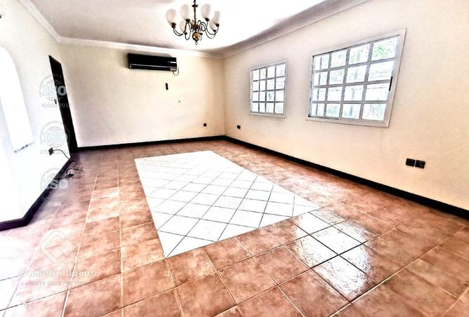 996716 - Property Image 3