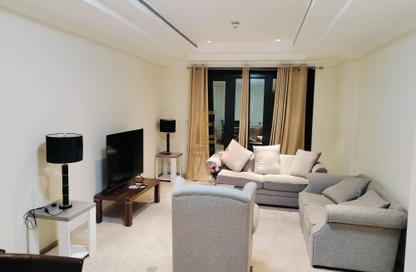 Apartment - 1 Bedroom - 2 Bathrooms for rent in Porto Arabia - The Pearl Island - Doha