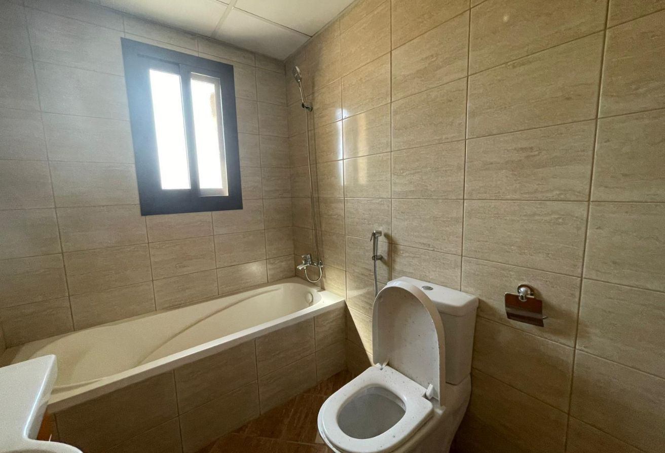 1bhk New Furnished in foxhill big layout 5k exclud thumbnail 8