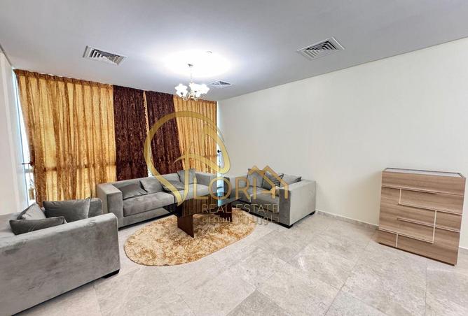 1030010 - Property Image 3